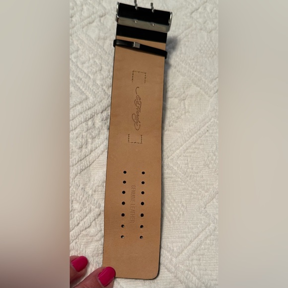 Ed Hardy vintage leather wrist watch - skull & roses - needs battery - great - Picture 6 of 11